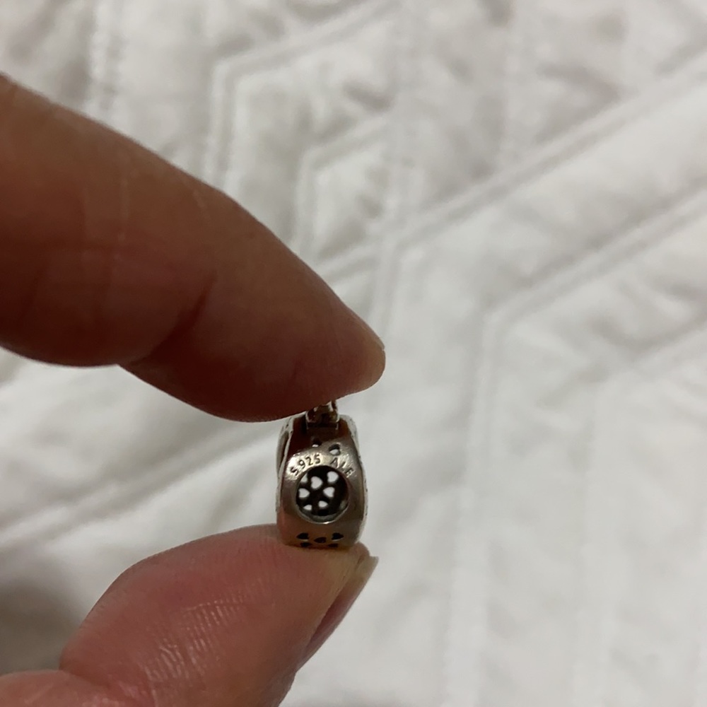 Pandora Logo & Crown O Charm - Picture 9 of 11